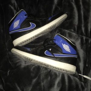 Jordan 1’s men’s size 13’s